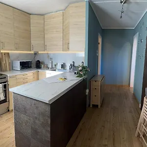 Breathtaking Scenery And Cozy Comfort In Appartement Bergen