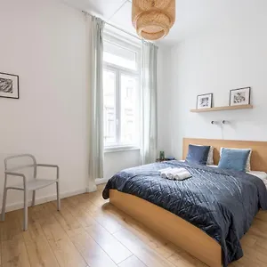 Grand With 5bedrm 2bathroom Apartamento
