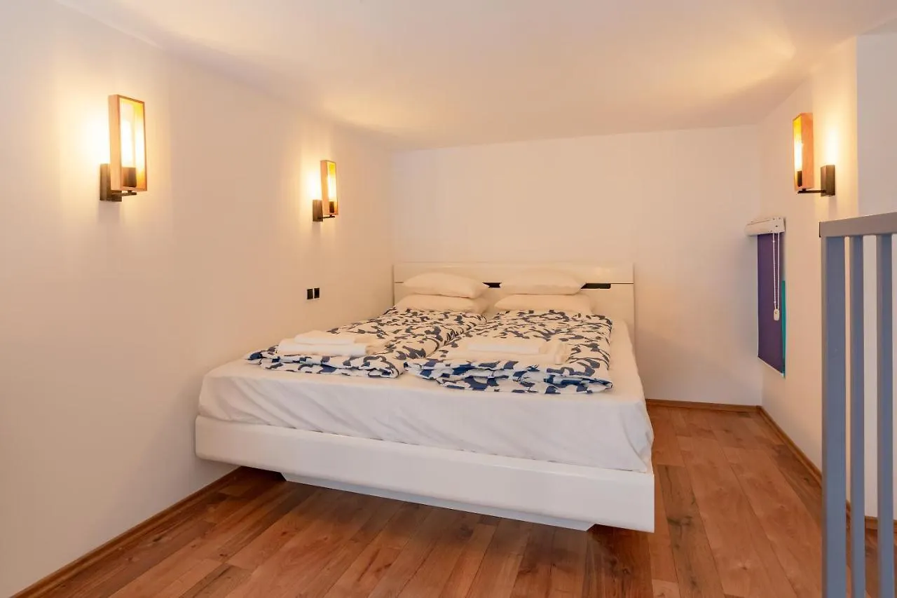 La Fortezza Panzio Budapest 0*,