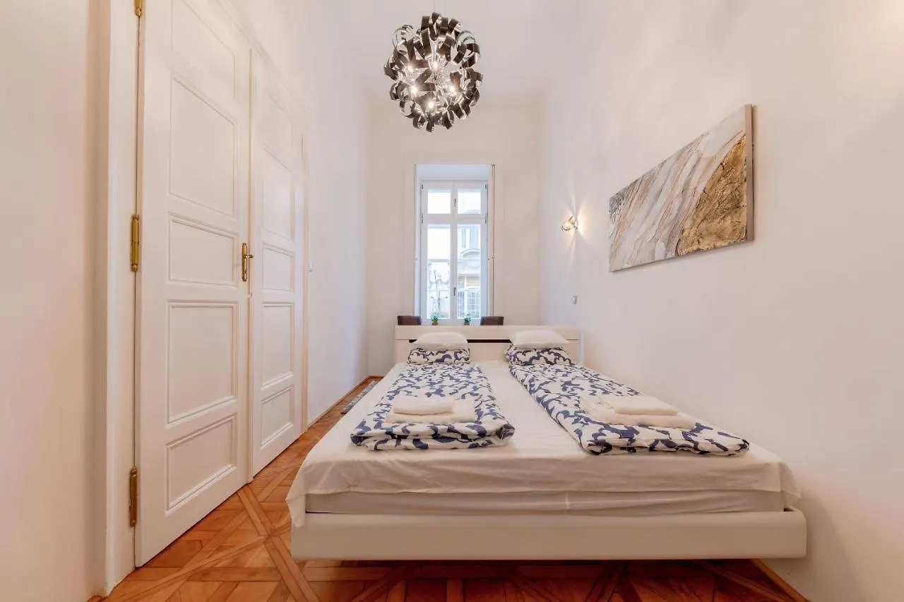 Apartment La Fortezza Panzio Budapest