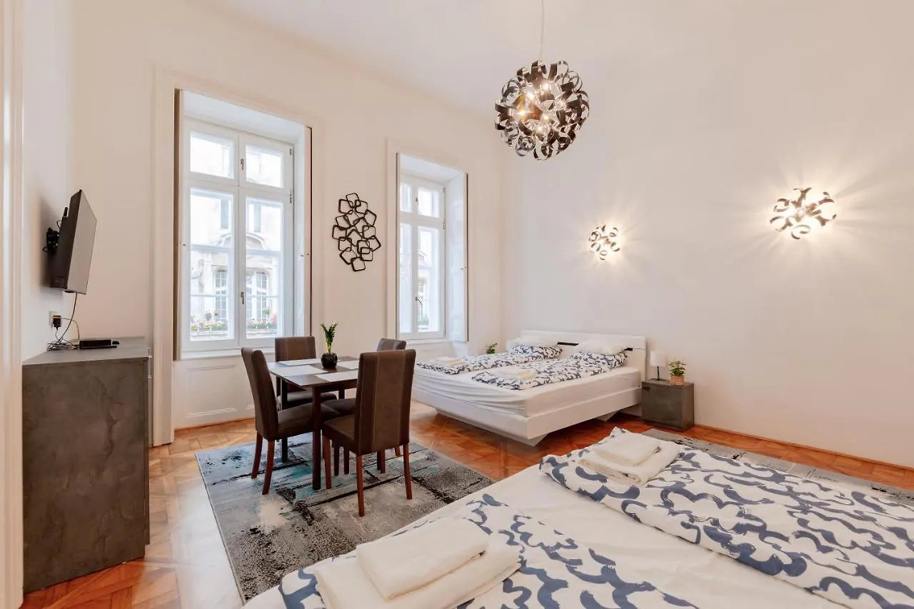 La Fortezza Panzio Budapest Apartment